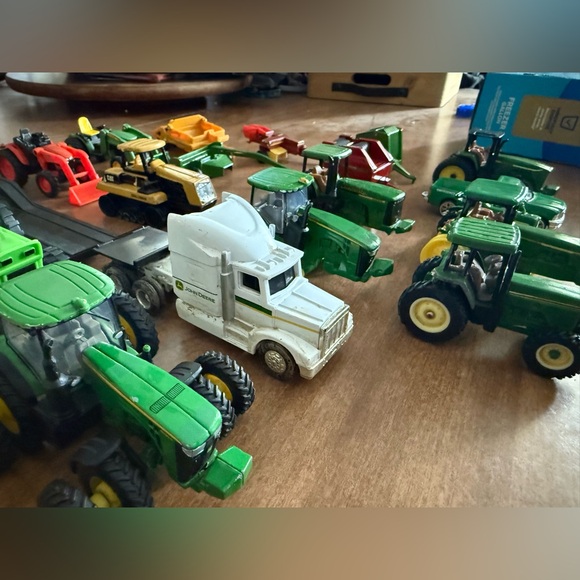 Set of 20 tractors and equipment - Picture 9 of 9